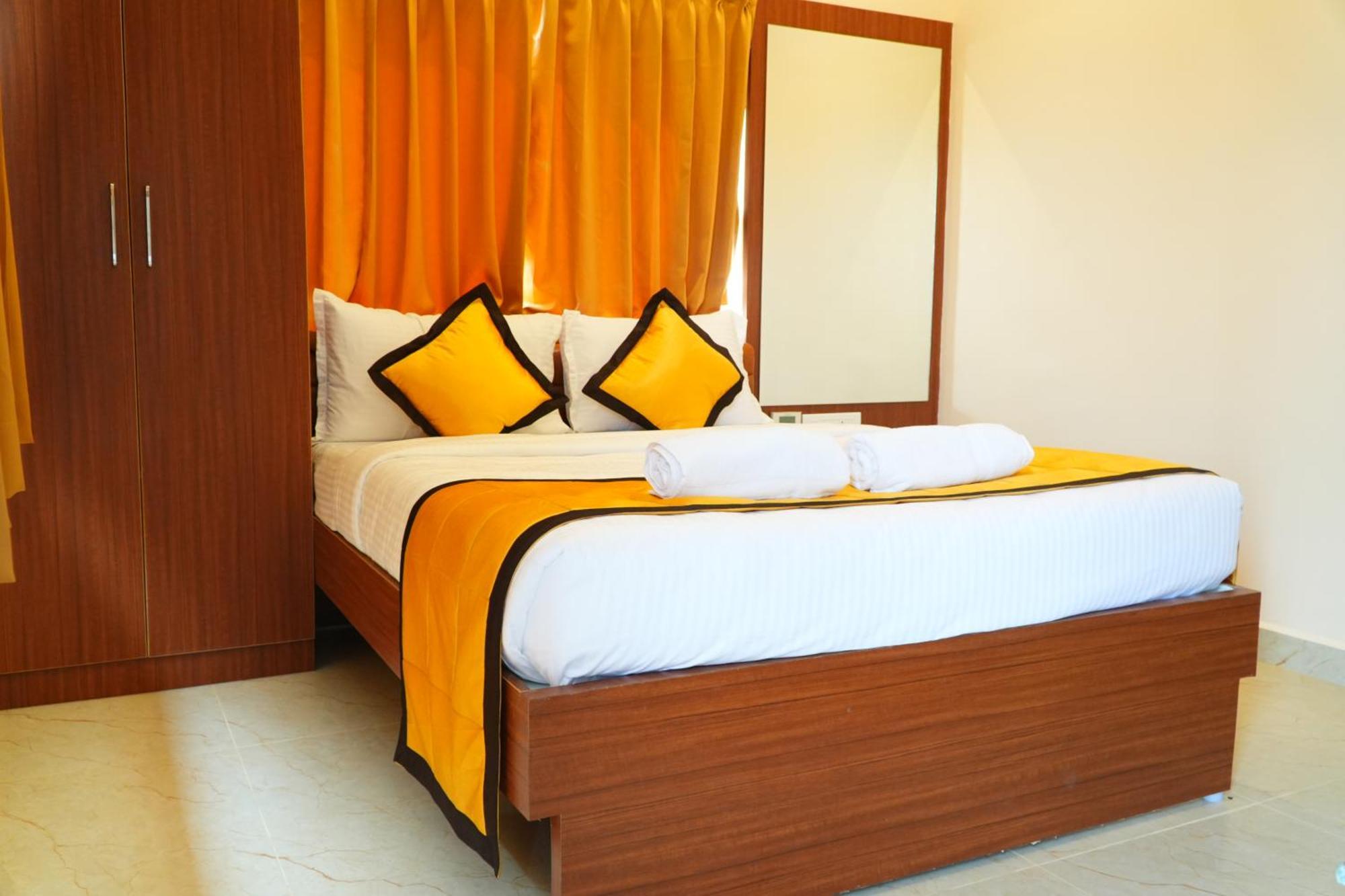 Uj Pallazzio - Business Class Luxury Hotel Tiruvannamalai Exterior photo