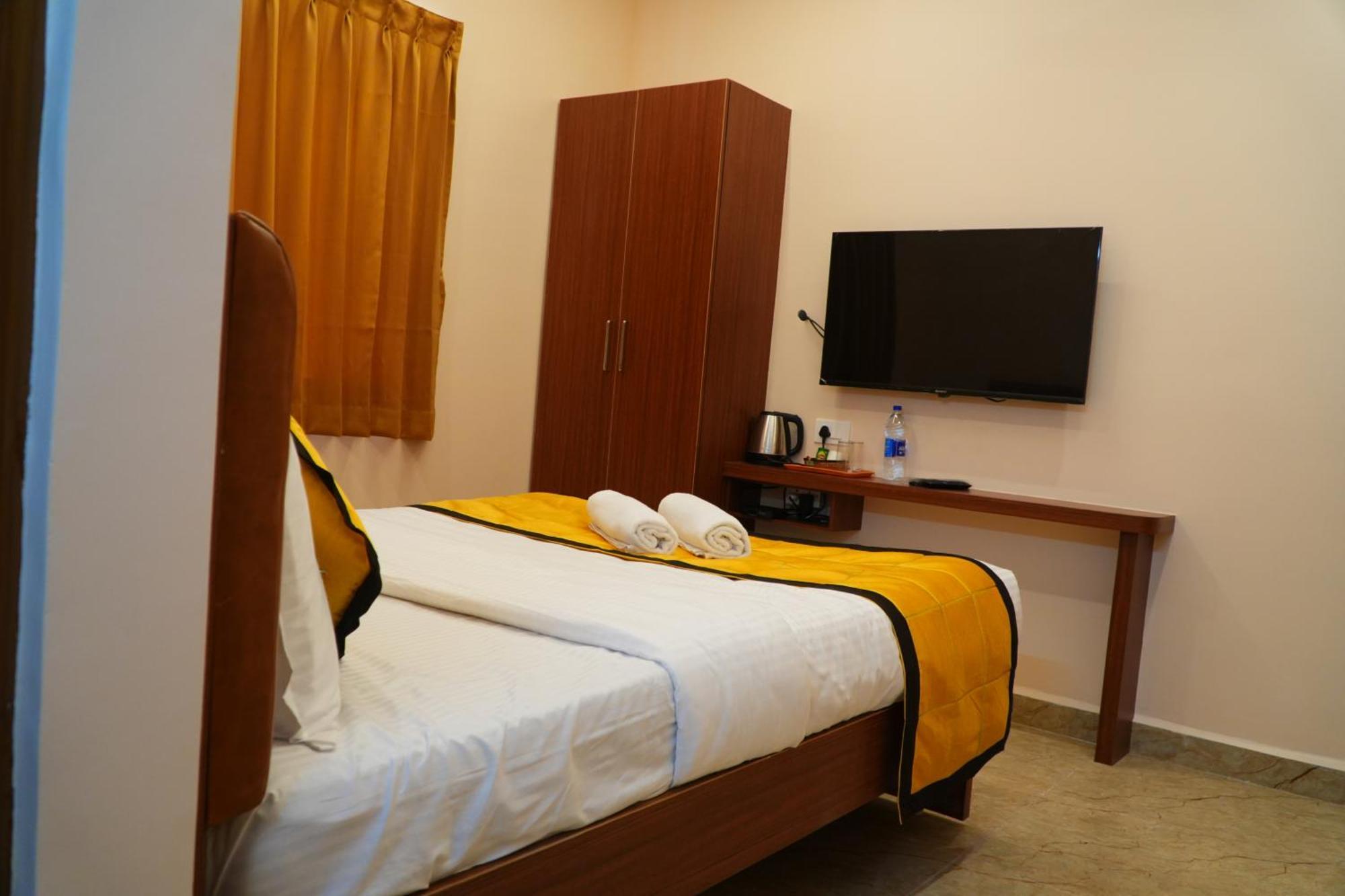Uj Pallazzio - Business Class Luxury Hotel Tiruvannamalai Exterior photo