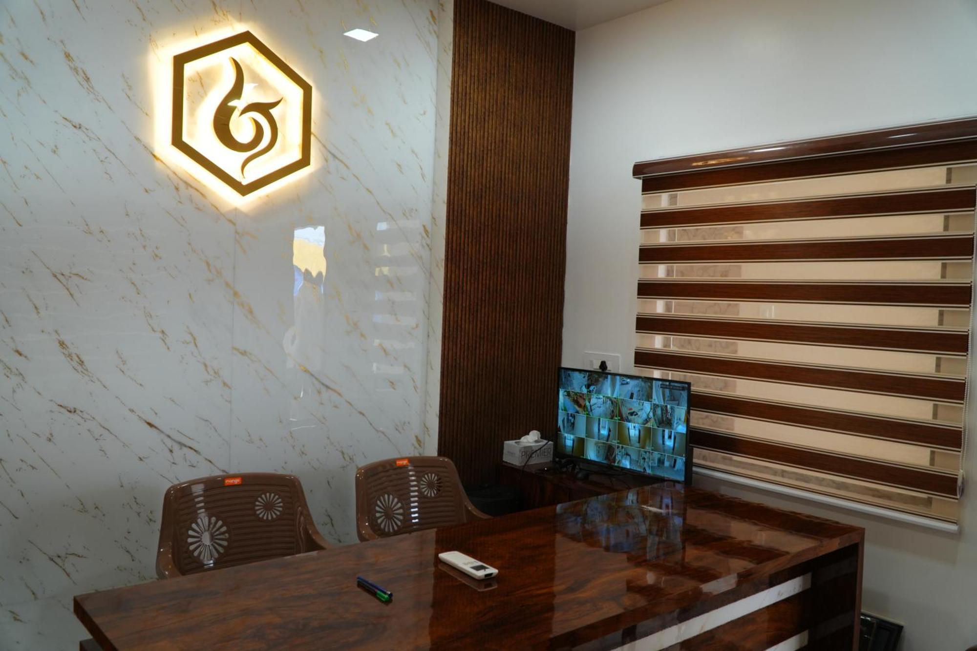 Uj Pallazzio - Business Class Luxury Hotel Tiruvannamalai Exterior photo