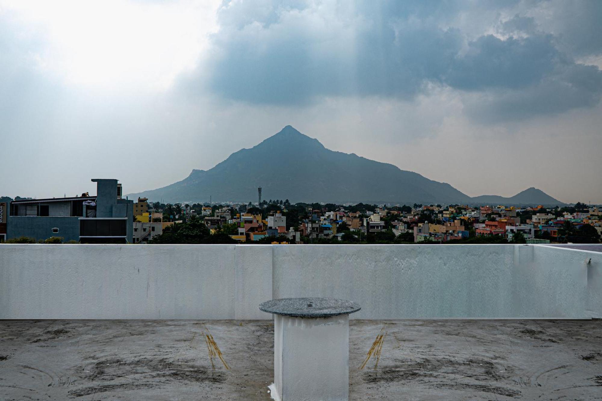 Uj Pallazzio - Business Class Luxury Hotel Tiruvannamalai Exterior photo