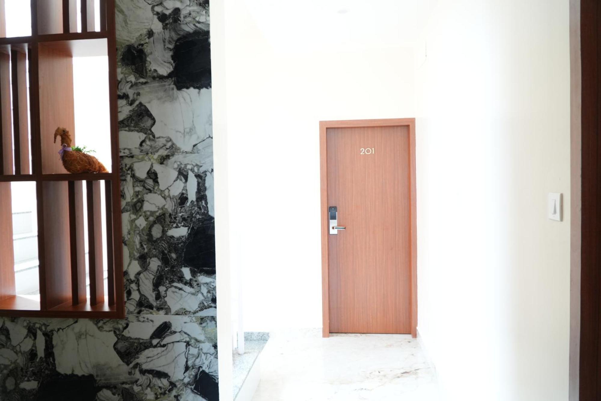 Uj Pallazzio - Business Class Luxury Hotel Tiruvannamalai Exterior photo